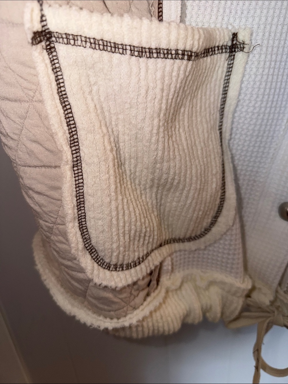 POL Quilted Contrast Hooded Jacket in Cream & Taupe Size L - Picture 8 of 14